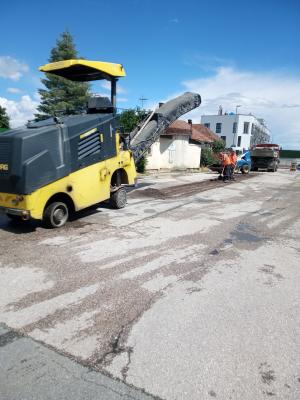 Mesto začalo s opravou výtlkov na mestských komunikáciách